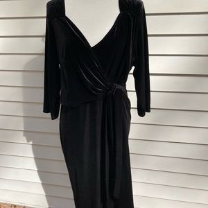 Soft by Avenue velvet holiday wrap dress